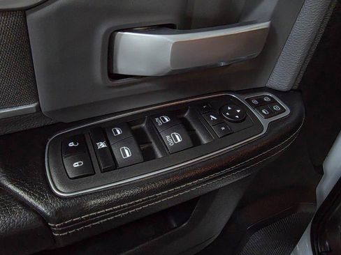 Used 2023 RAM 2500 Big Horn w/ Level 1 Equipment Group image 31