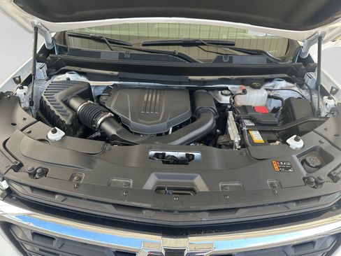 Used 2024 Chevrolet Traverse LS FWD image 19