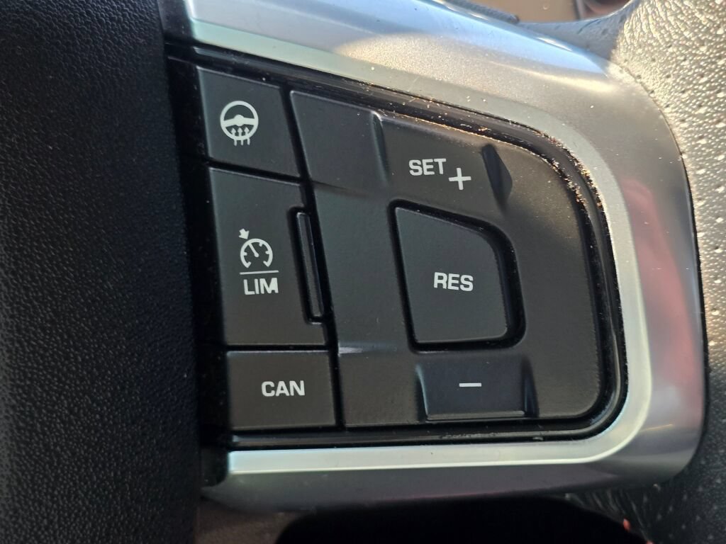 Used 2019 Land Rover Discovery Sport HSE AWD/4WD image 33