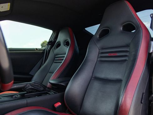 Used 2015 Nissan GT-R Black Edition AWD/4WD image 29