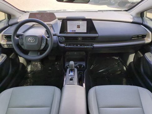 Used 2025 Toyota Prius XLE FWD image 14