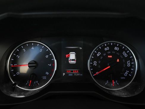 Used 2020 Toyota RAV4 LE image 23