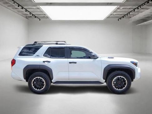 Used 2025 Toyota 4Runner TRD Off-Road AWD/4WD image 7