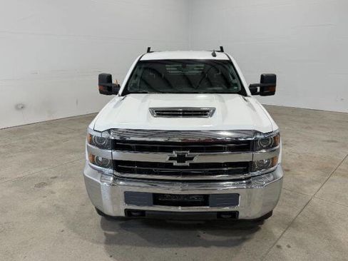 Used 2018 Chevrolet Silverado 2500 LT w/ LT Fleet Convenience Package image 4