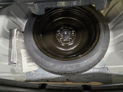 Used 2024 Nissan Altima 2.5 SV FWD image 37