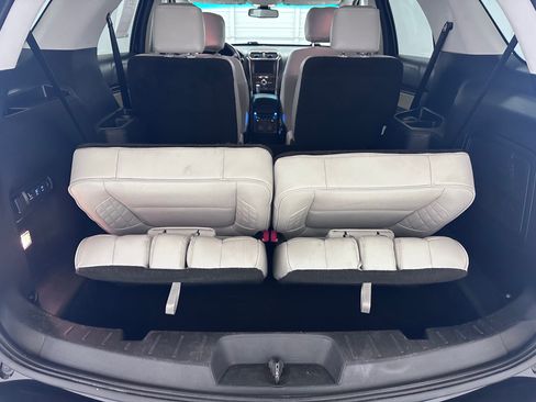 Used 2016 Ford Explorer Platinum AWD/4WD image 30