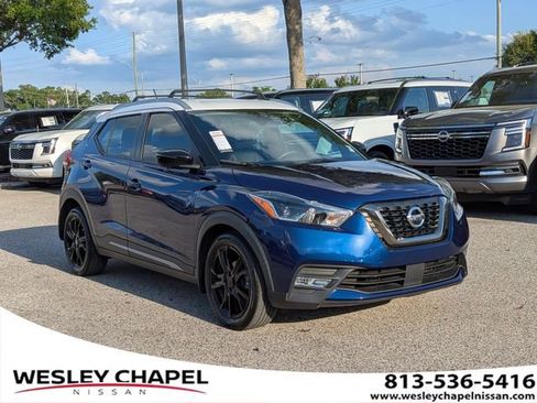 Used 2020 Nissan Kicks SR w/ SR Premium Package image 1