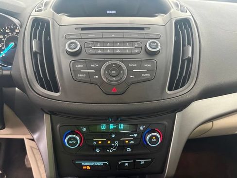 Used 2017 Ford Escape SE AWD/4WD image 5
