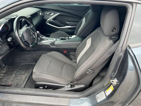 Used 2020 Chevrolet Camaro LT RWD image 4