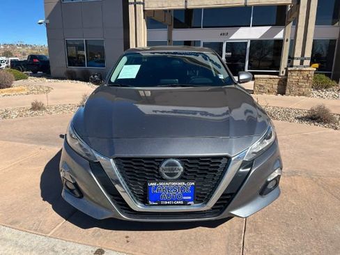 Used 2022 Nissan Altima 2.5 SL FWD image 2