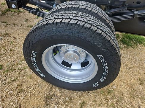 New 2024 RAM 3500 Tradesman image 33