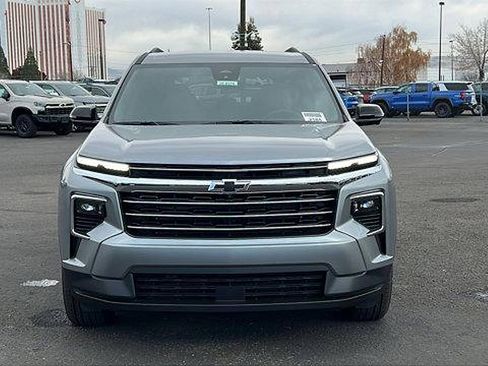 New 2026 Chevrolet Traverse LT w/ Driver Confidence Package image 2