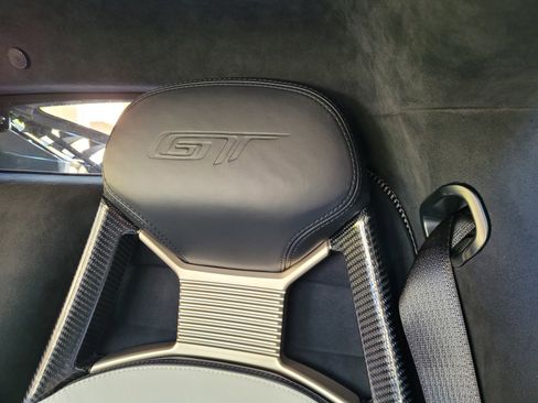 Used 2021 Ford GT image 12