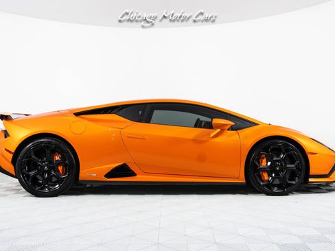 Used 2023 Lamborghini Huracan Tecnica image 10