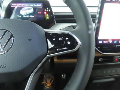 New 2025 Volkswagen ID. Buzz Pro S Plus image 12