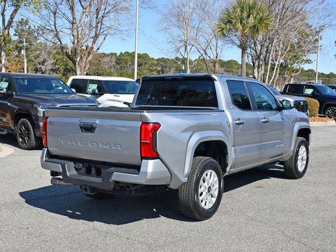 Certified 2025 Toyota Tacoma SR5 image 4