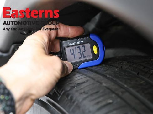 Used 2023 Nissan Rogue SV AWD/4WD image 28