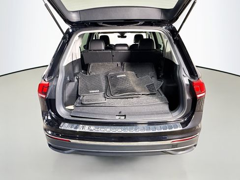 Used 2022 Volkswagen Tiguan SE FWD image 35