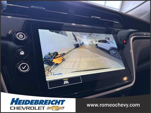 Used 2022 Chevrolet Bolt EUV LT w/ Convenience Package image 21