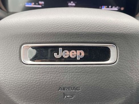 New 2026 Jeep Grand Cherokee L Limited w/ Limited Altitude Package RWD image 30