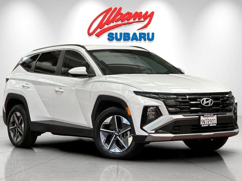 Used 2025 Hyundai Tucson SEL AWD/4WD image 2