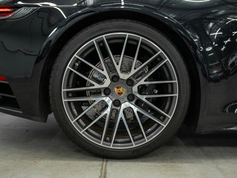 Used 2024 Porsche 911 Targa 4 w/ Sport Package AWD/4WD image 39