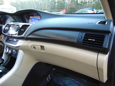 Used 2013 Honda Accord Touring image 19