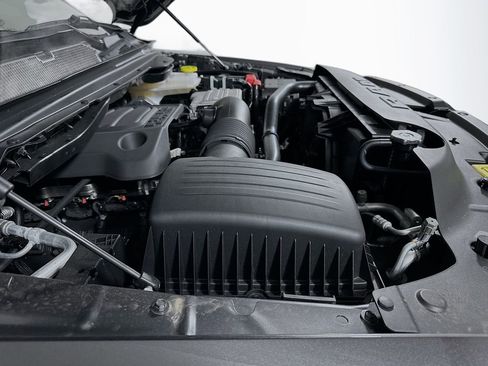 New 2026 RAM 1500 4x4 Crew Cab image 19