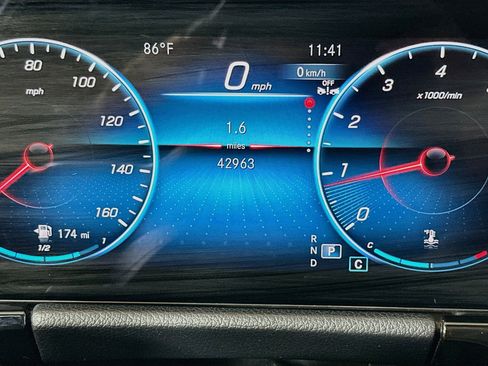 Used 2023 Mercedes-Benz GLA 250 4MATIC image 19