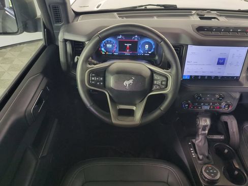 Used 2025 Ford Bronco Badlands AWD/4WD image 18