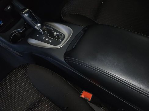 Used 2019 Dodge Journey SE image 26