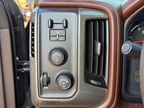 Used 2018 Chevrolet Silverado 2500 High Country w/ Duramax Plus Package AWD/4WD image 21