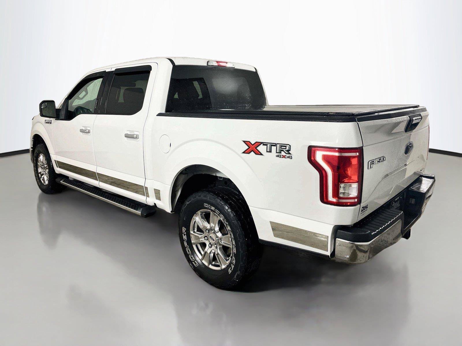 Used 2016 Ford F150 XLT w/ Equipment Group 301A Mid AWD/4WD image 10
