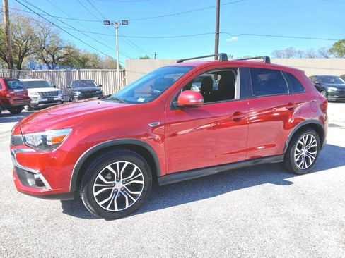 Used 2017 Mitsubishi Outlander Sport ES image 1