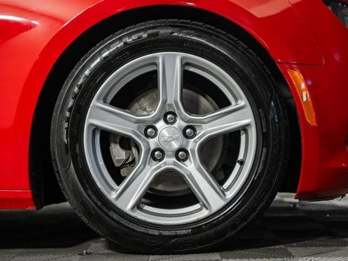 Used 2018 Chevrolet Camaro LT image 15