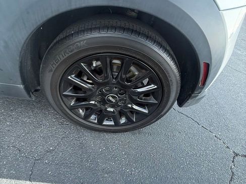 Used 2024 MINI Cooper 2-Door Hardtop image 10