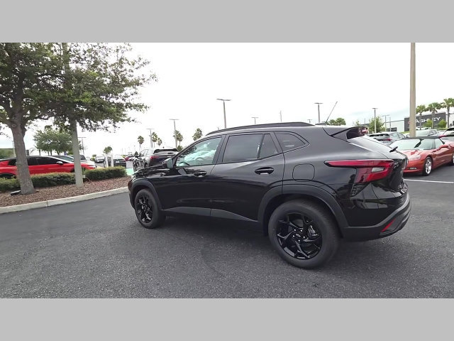 New 2026 Chevrolet Trax LT w/ Sunroof Package FWD image 24