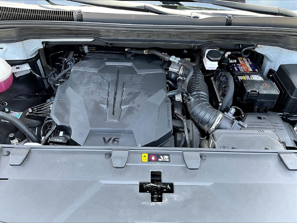 Used 2023 Kia Carnival EX FWD image 31