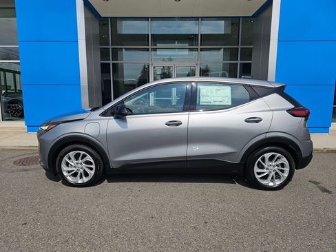 New 2027 Chevrolet Bolt LT w/ Comfort Package FWD image 4
