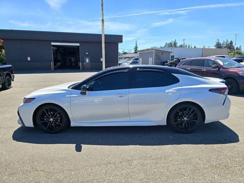 Used 2022 Toyota Camry XSE w/ Navigation Package AWD/4WD image 5