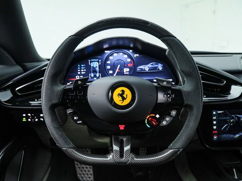 Certified 2025 Ferrari 12Cilindri image 5