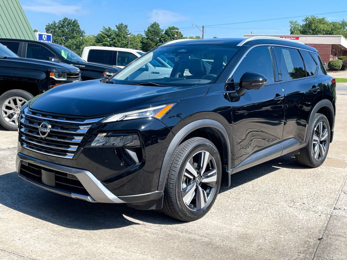Used 2024 Nissan Rogue SL w/ SL Premium Package FWD image 1