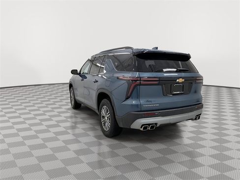 Certified 2025 Chevrolet Traverse LT image 8