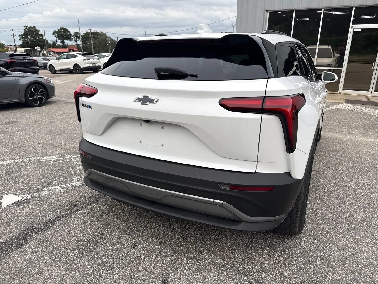 Used 2025 Chevrolet Blazer EV LT w/ Midnight/Sport Edition FWD image 8