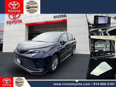 Certified 2024 Toyota Sienna Platinum