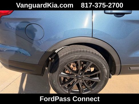 Used 2019 Ford Explorer XLT w/ Equipment Group 202A image 10