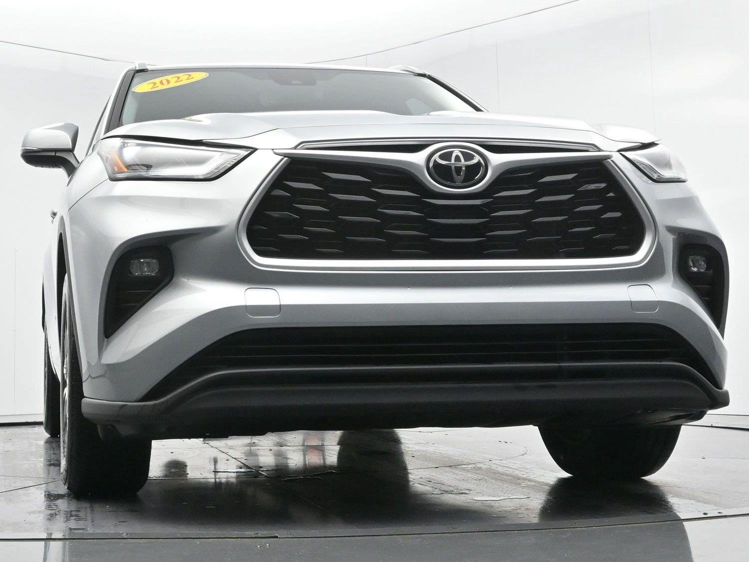 Used 2022 Toyota Highlander XLE FWD image 51