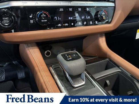 New 2026 Nissan Pathfinder Platinum AWD/4WD image 13