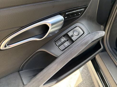 Used 2016 Porsche 911 Carrera GTS RWD image 17