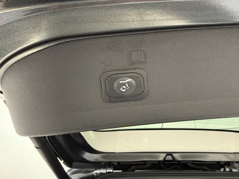 Used 2017 Ford Escape Titanium image 51